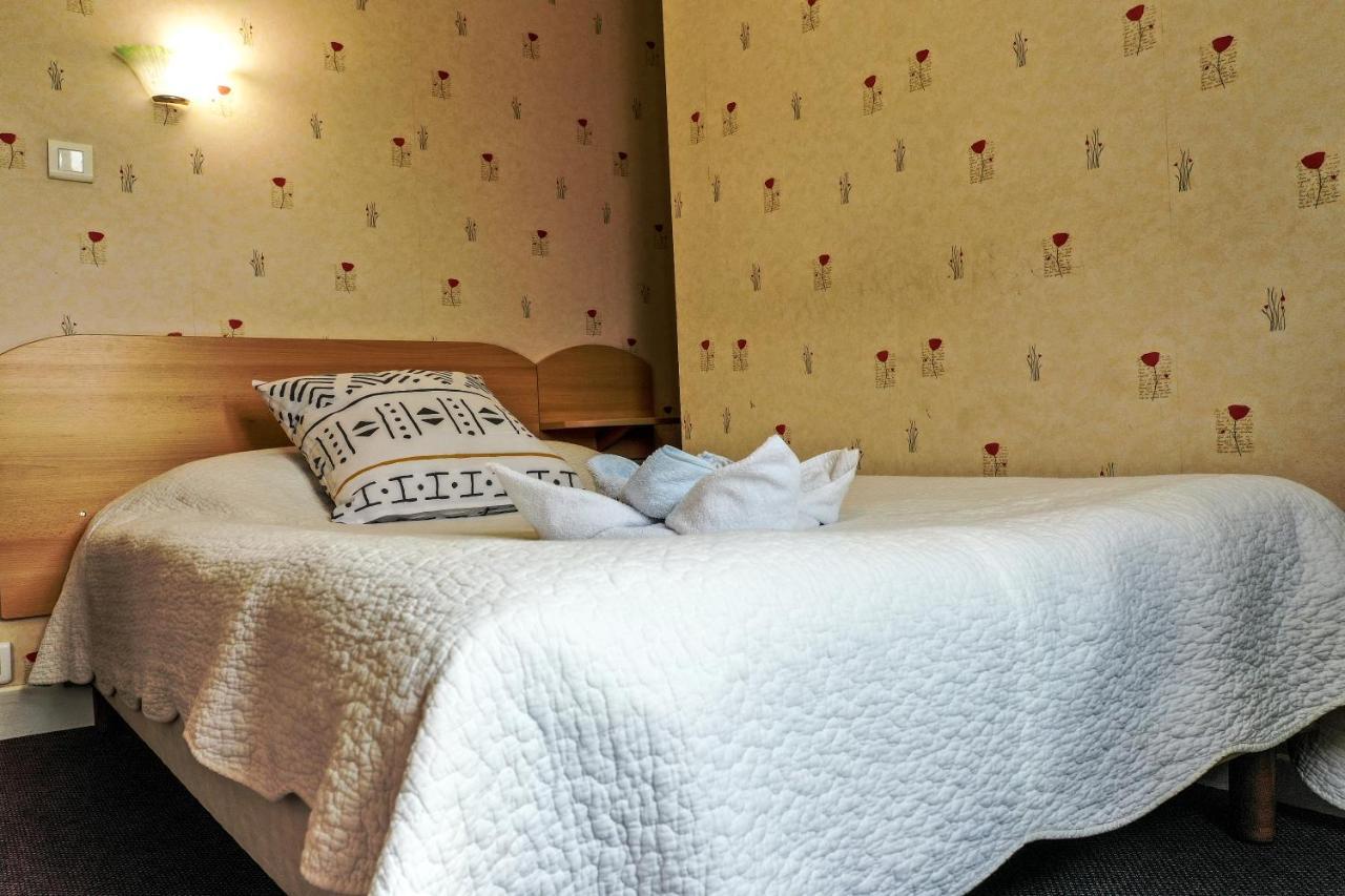 Hotel Le Pommeil Guéret Eksteriør billede