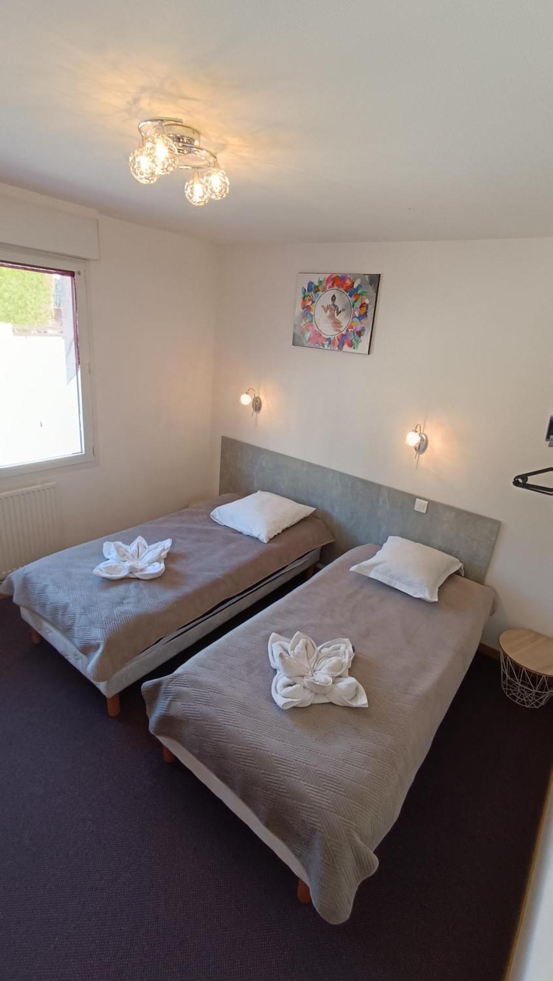 Hotel Le Pommeil Guéret Eksteriør billede