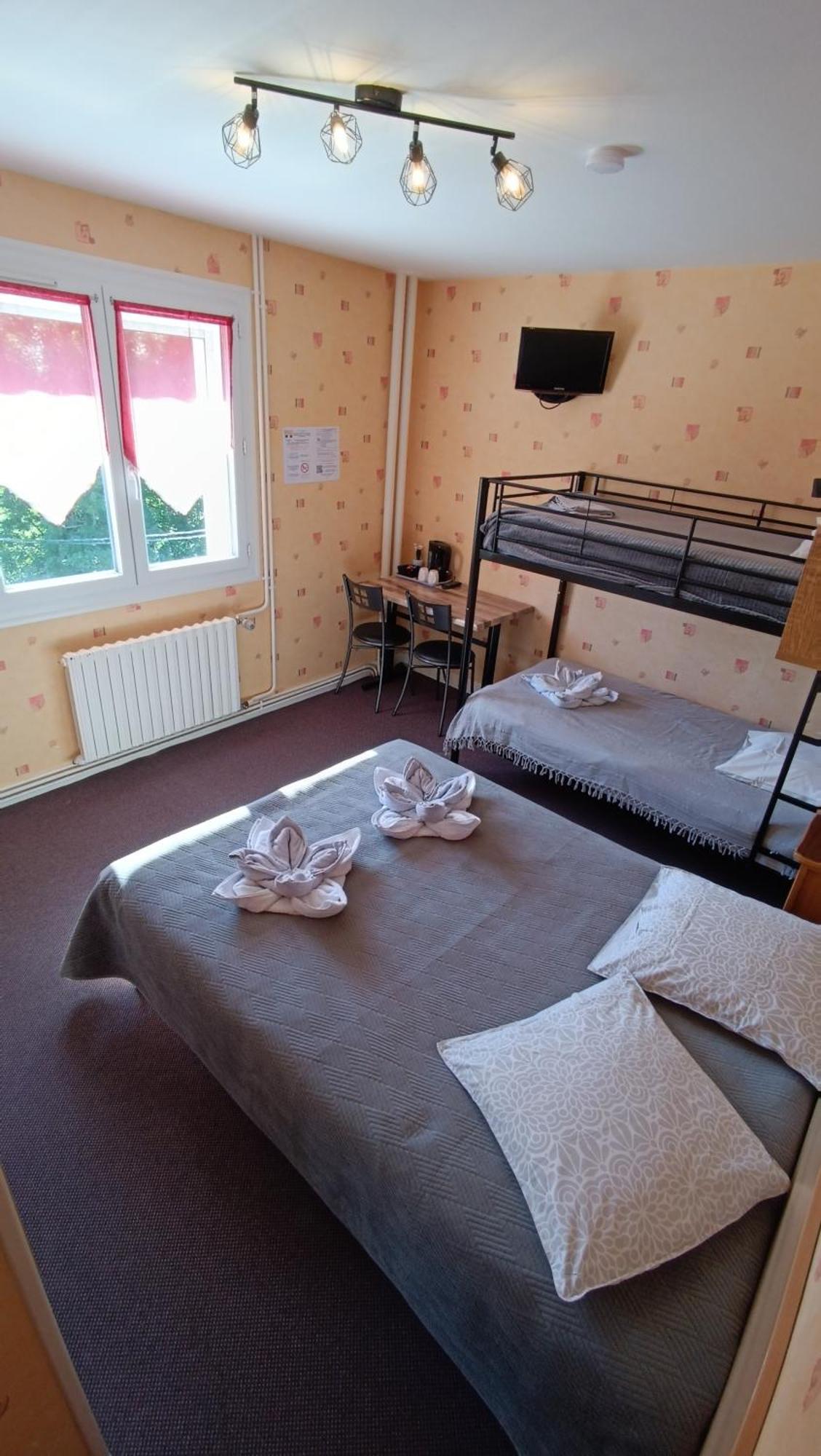 Hotel Le Pommeil Guéret Eksteriør billede